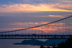 大橋の夕陽