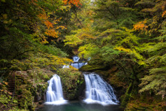 初秋の滝