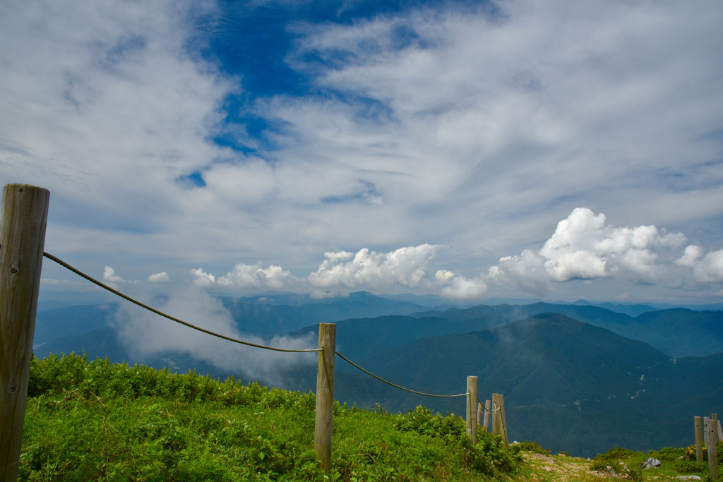 あと少しで山頂　伊吹山