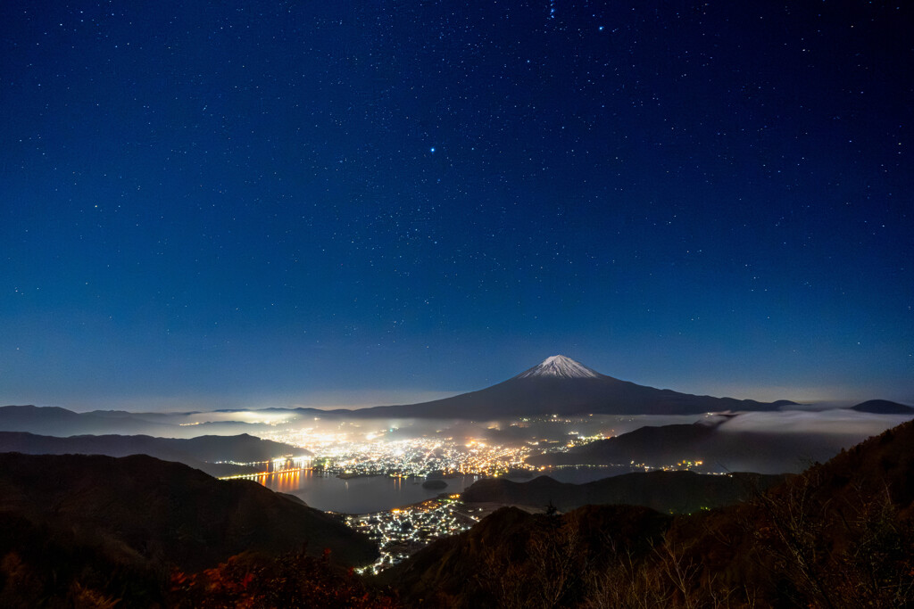 星空に流れる雲