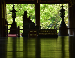 新緑に映える 国宝 奈良長谷寺礼堂