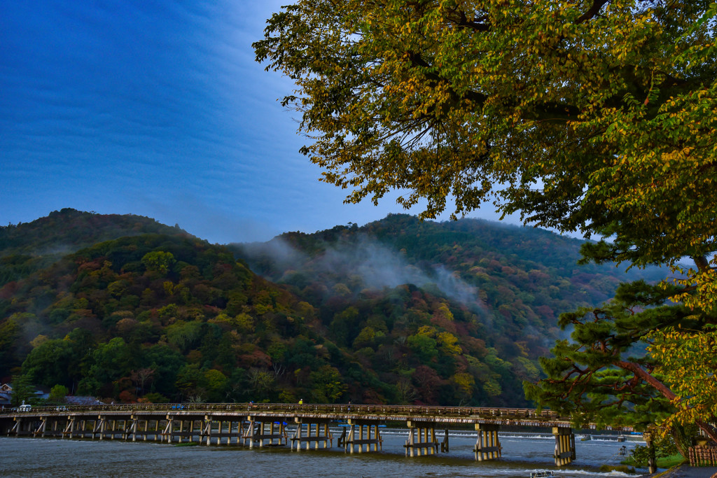 秋の嵐山 渡月橋