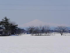 雪の秋田富士（鳥海山）