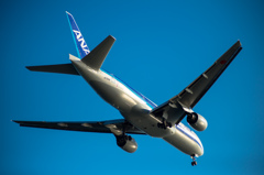 B777