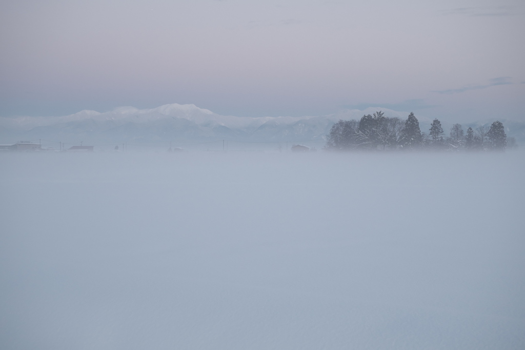 雪靄に沈む