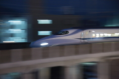 闇を駆け抜ける
