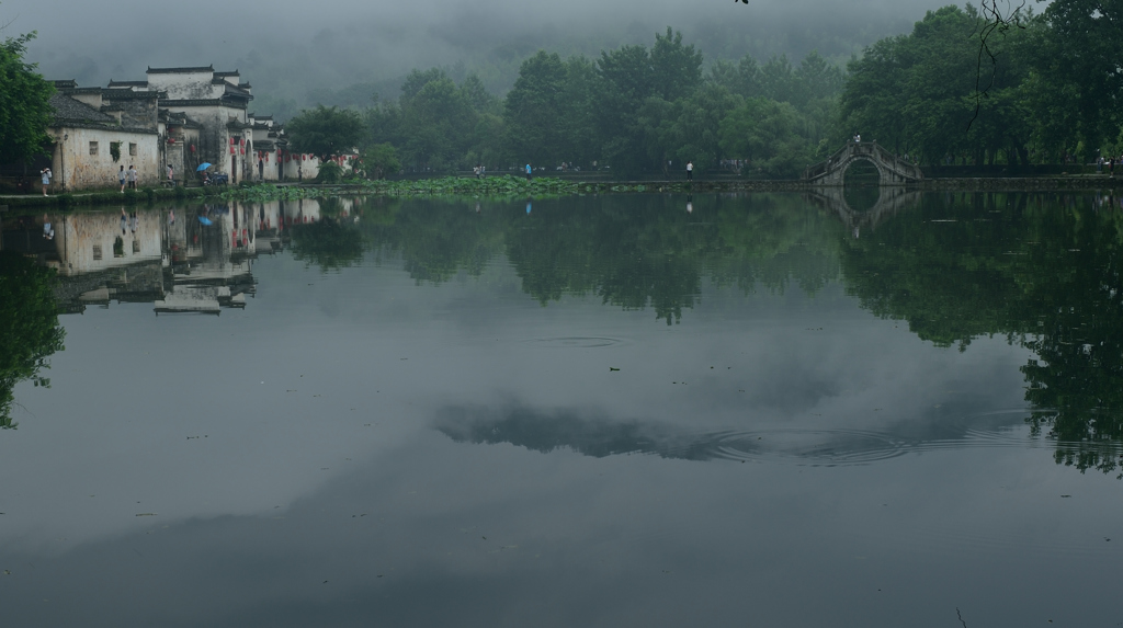 霧中宏村