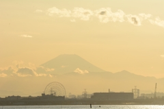 黄昏の観覧車富士