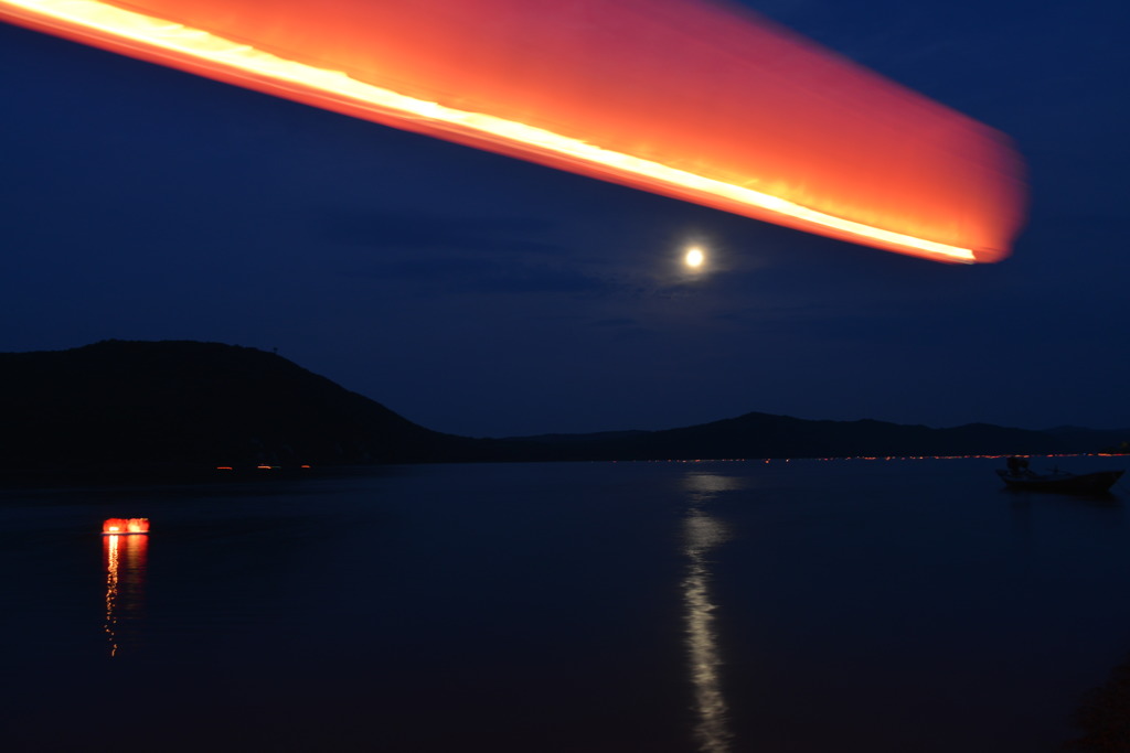 ホジェン族祭（灯篭）