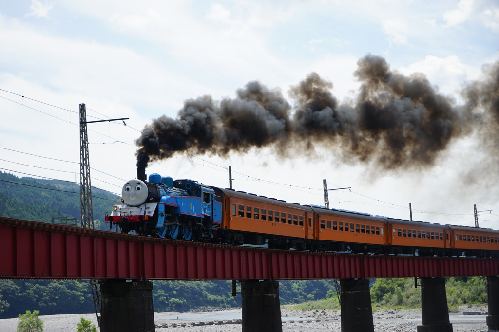 Thomas the Tank Engine Set to Run in Shi