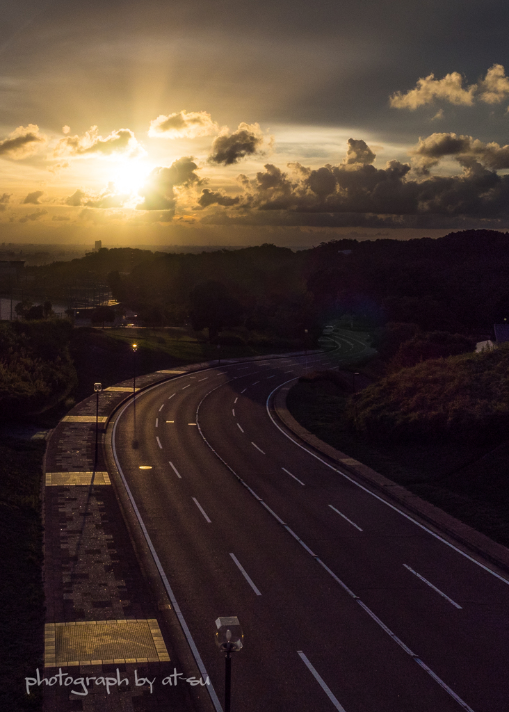 夕陽へと続く道２