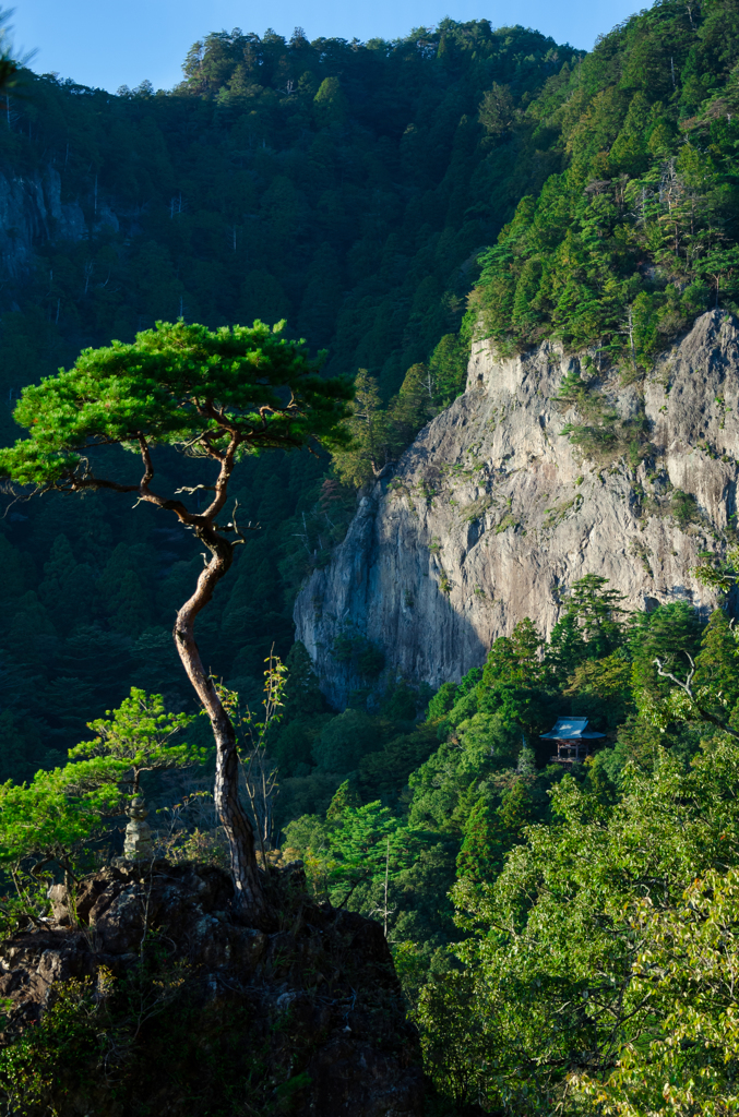 鳳来寺山 鏡岩（屏風岩）