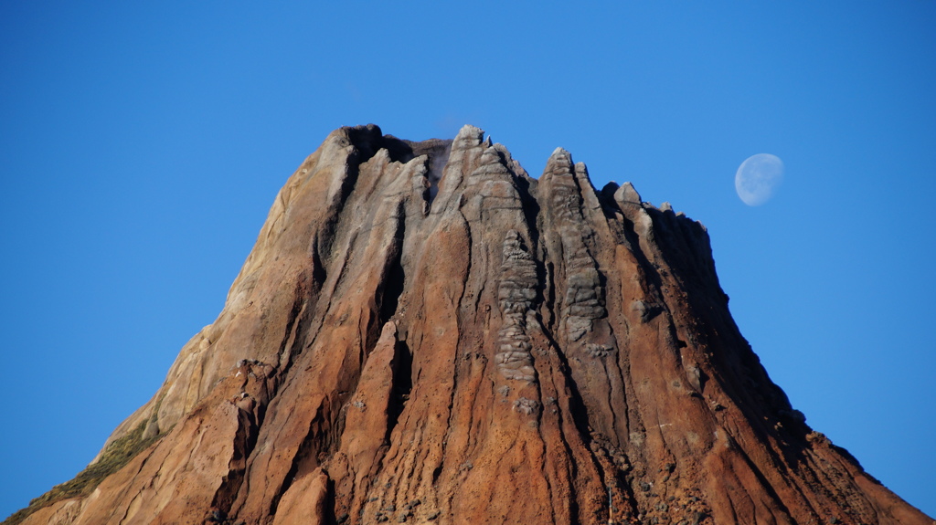 プロメテウス火山 with Moon