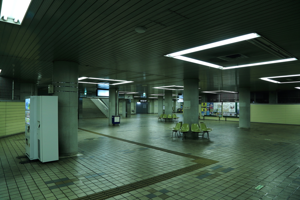迷宮への入口－東成田駅2ー