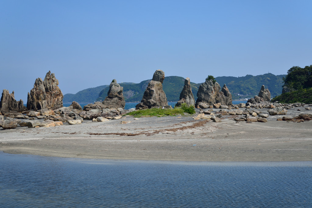 橋杭岩