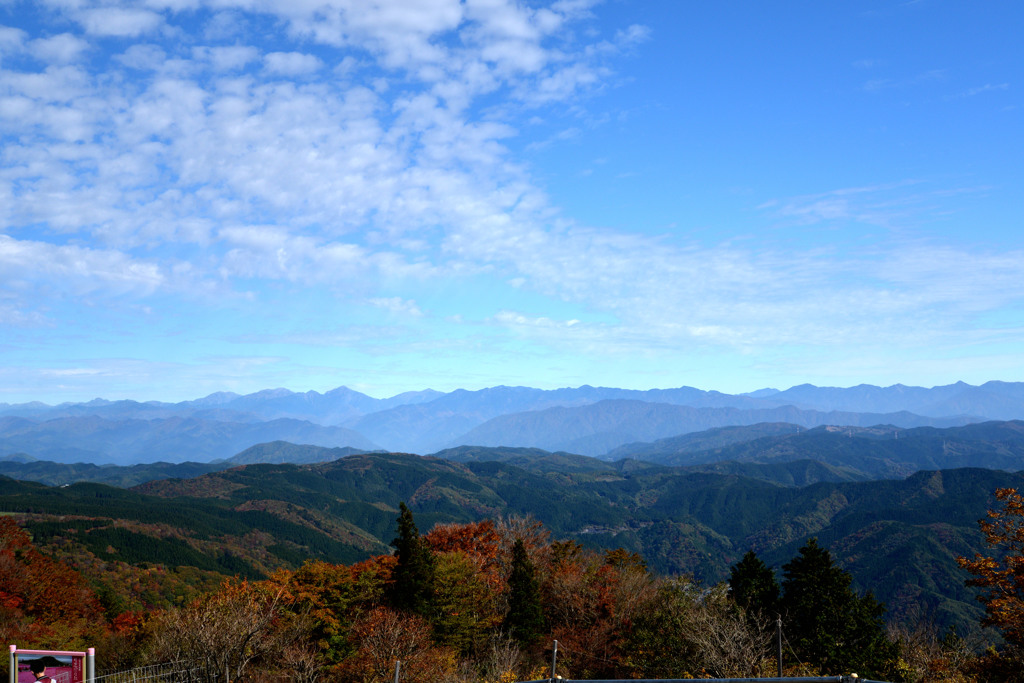 茶臼山 から南アルプスを眺める