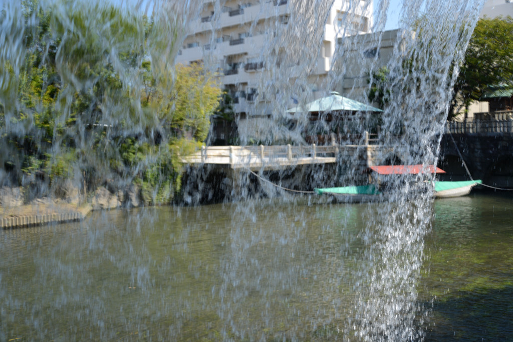 水のカーテン