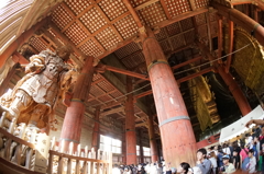 世界遺産　東大寺大仏殿内