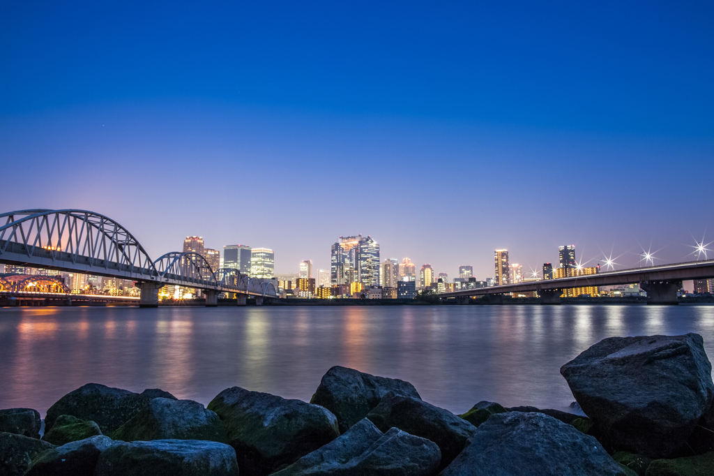 大阪、十三より梅田夜景。