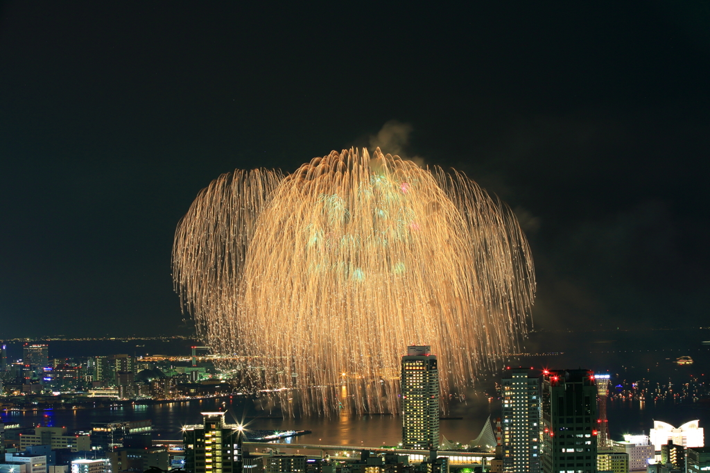 みなとこうべ海上花火大会