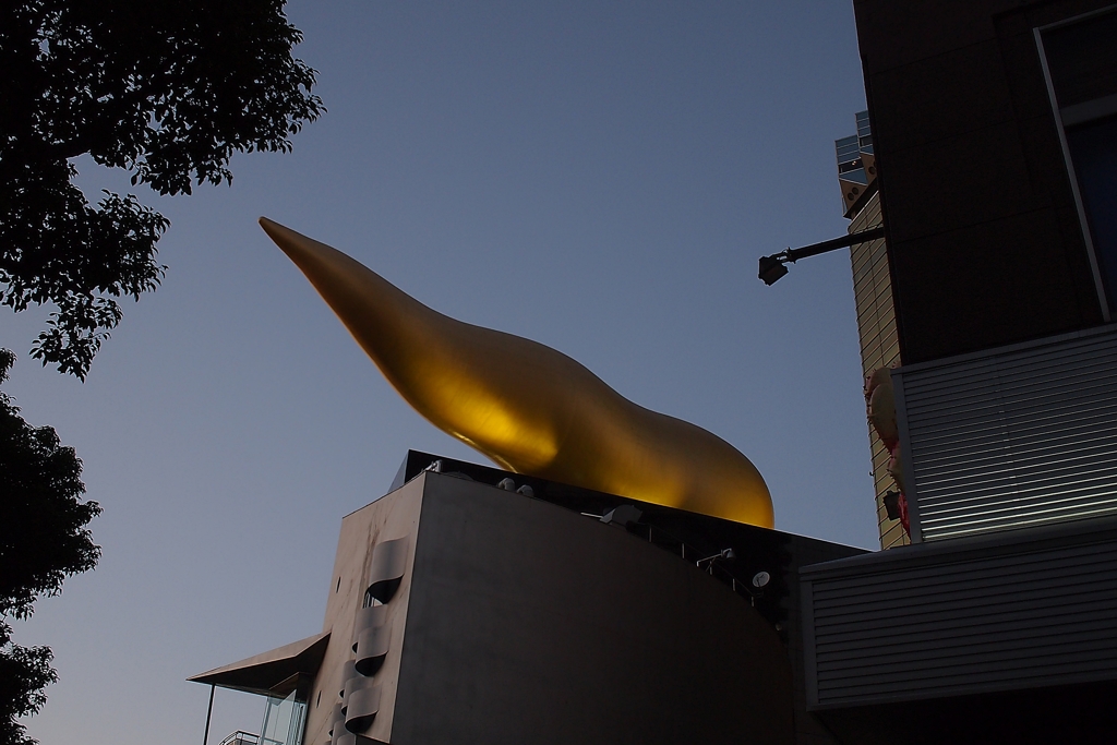 謎の巨大生命体