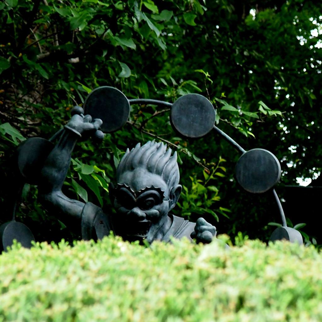 雷神が怒ってる