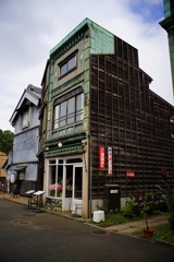銅板建築の花屋さん
