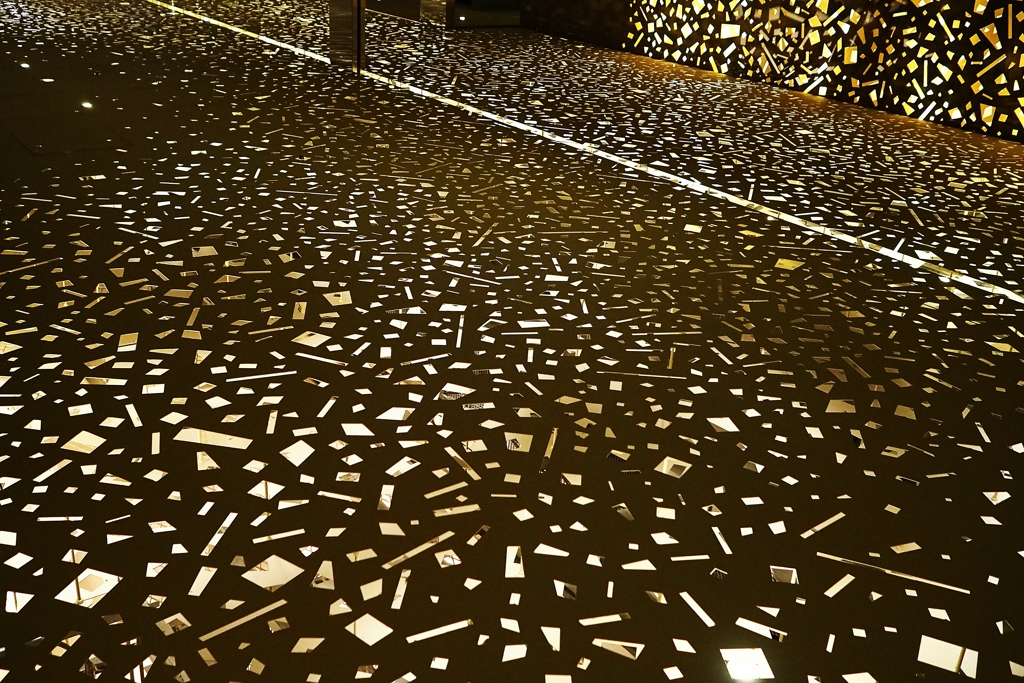 コレド室町A.T.フィールド