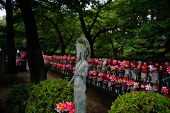 千躰子育地蔵尊