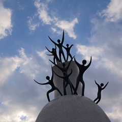 岡本太郎美術館「母の塔」