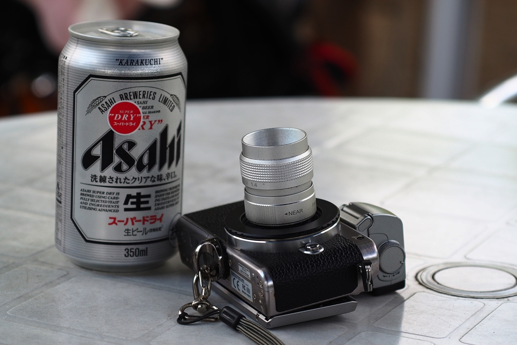 銀の筒にはASAHI