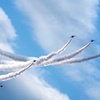空を斬る青の機動