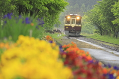 雨の上神梅駅