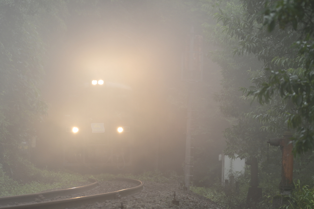 トンネルより出ずる