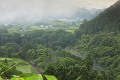 雨上がりて