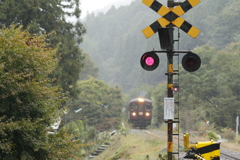 １０月　雨のローカル線