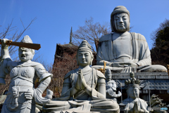 石仏群像
