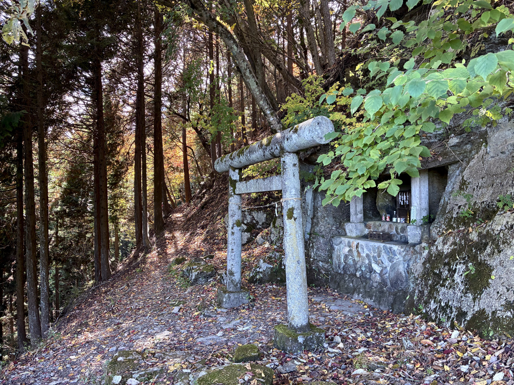 山の神二ツ宮