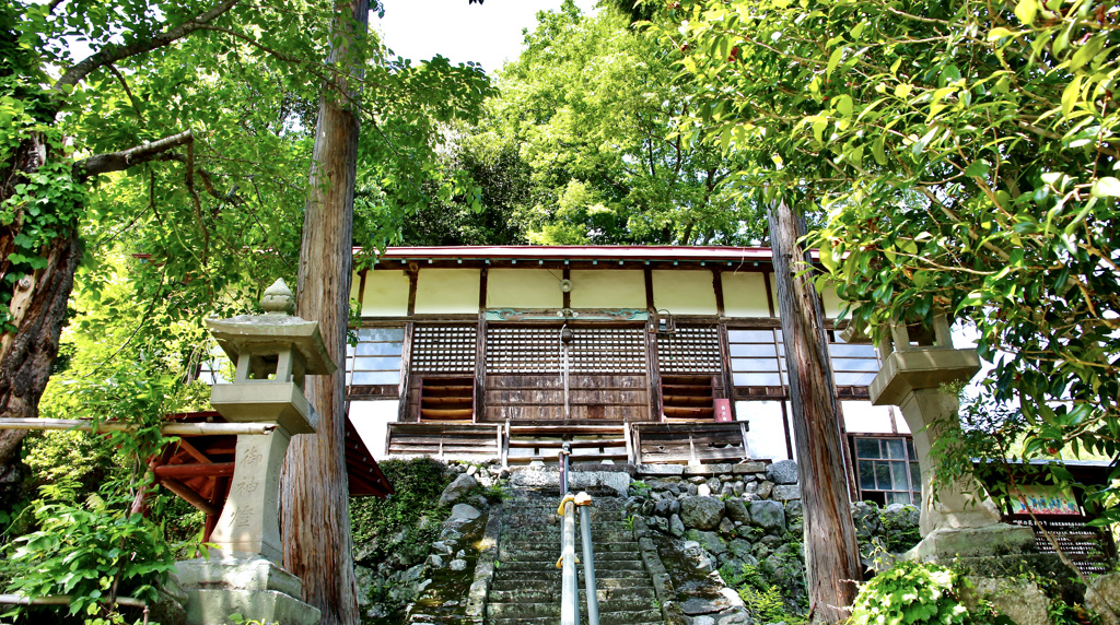 『空青』しんのが居たお堂!