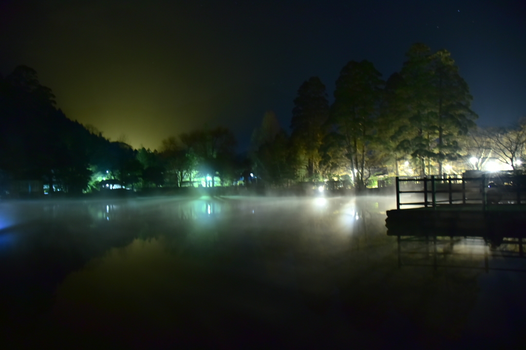 夜の金鱗湖⑤