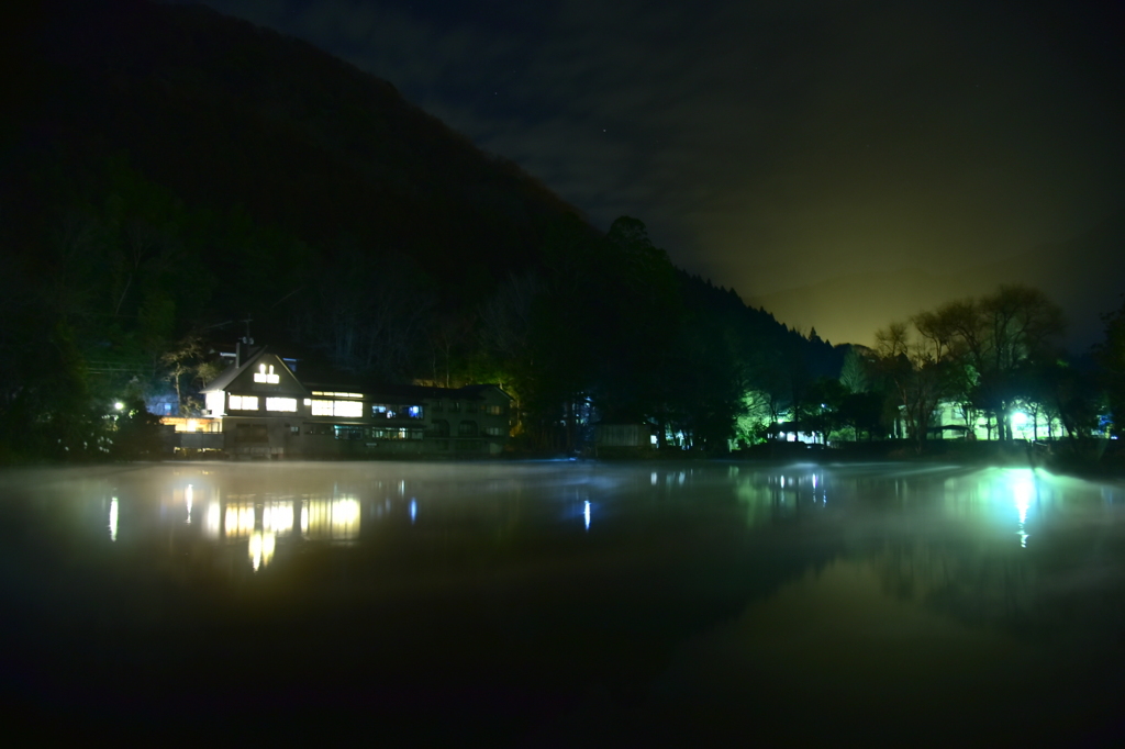 夜の金鱗湖①