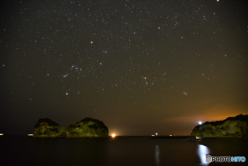 円月島を照らす星空①