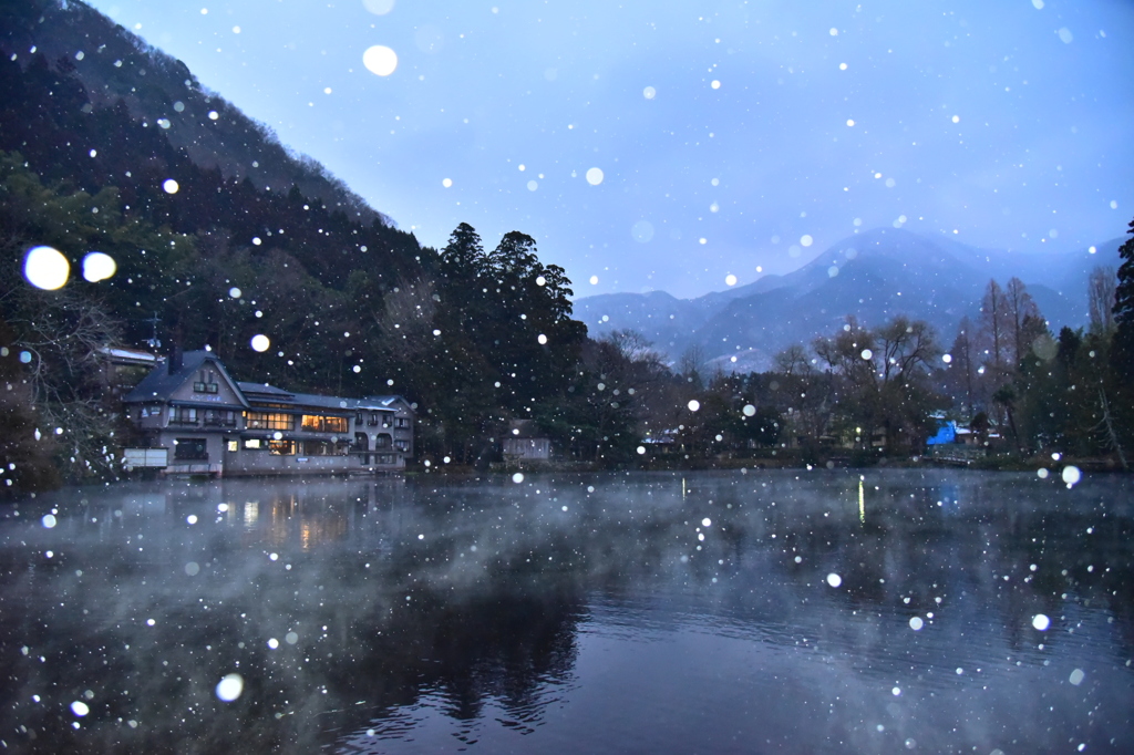雪の金鱗湖①