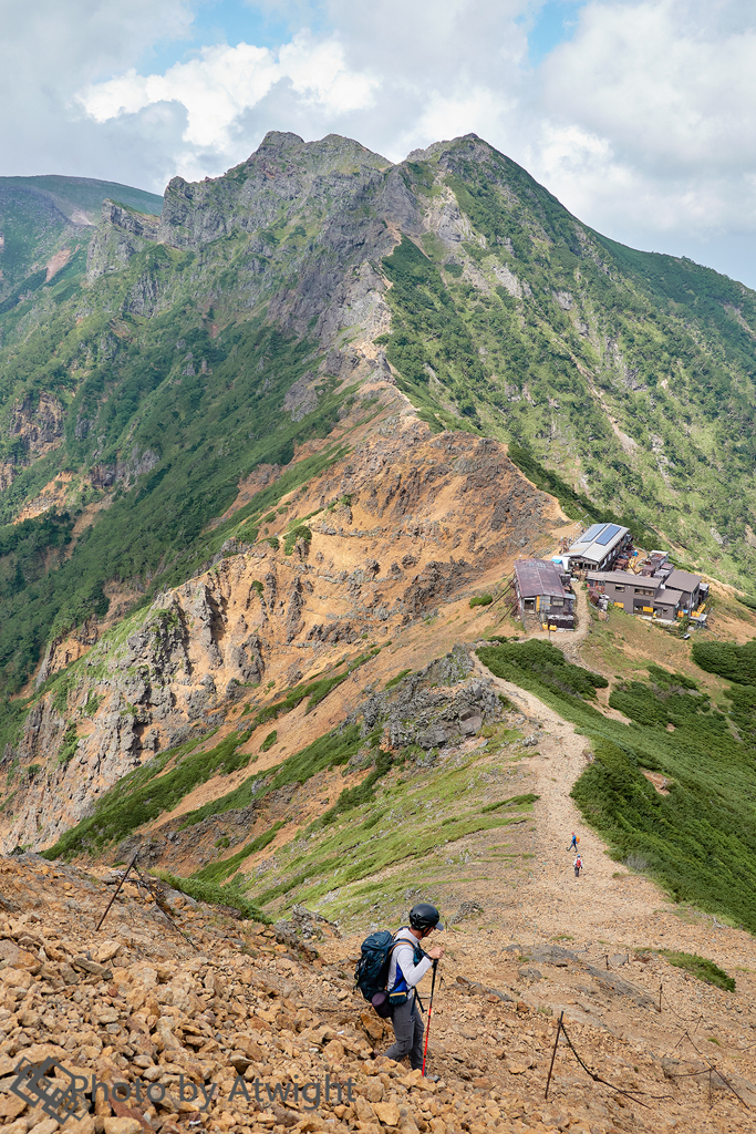 小屋へ