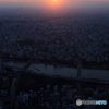 霞んだ東京の夕日。