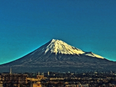 朝日の当たる山　～2019 晩秋～