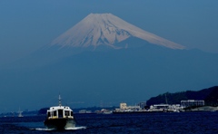 富士の高嶺に残る白雪～GWの情景～