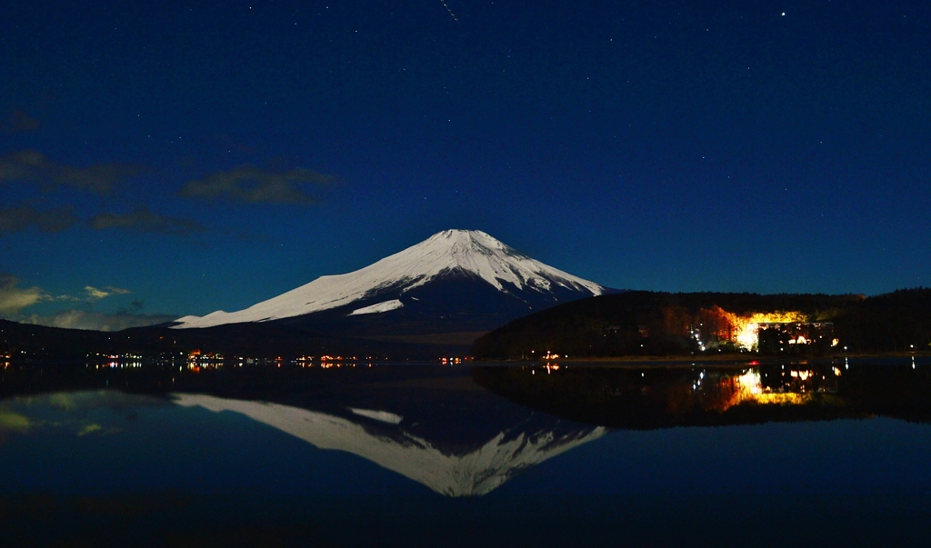 月夜の晩に富士を撮る ～山中湖～