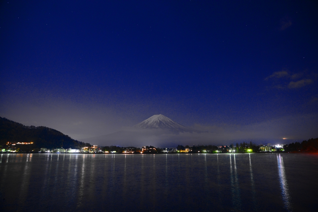 月夜の晩に・・・富士を撮る