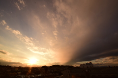 太陽に忍びよる雲